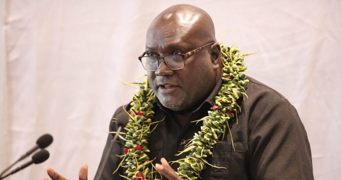 Minister-of-Education-Hon.-Tozen-Leokana-delivers-the-opening-address.-e1718877713509