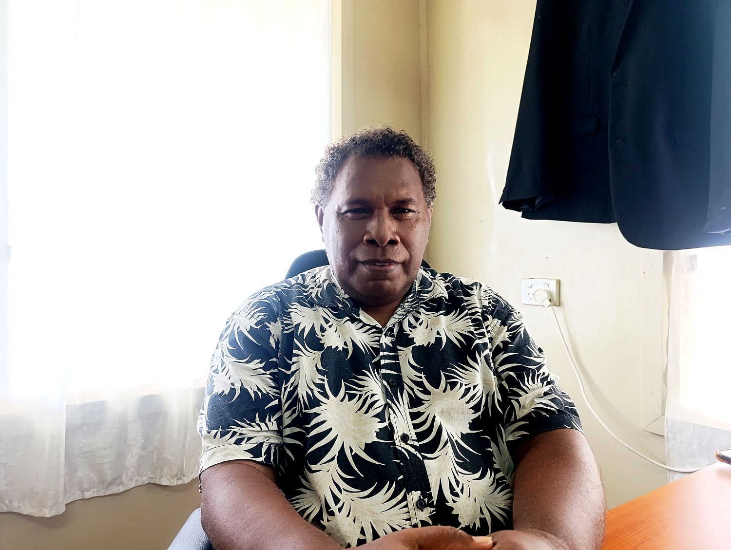 Speaker Sets 14 Days’ Notice Period  – Theislandsun