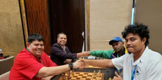 CHESS TEAM IMPRESSES
