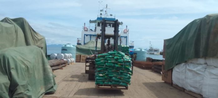 Loading of materials and goods for the shipment
